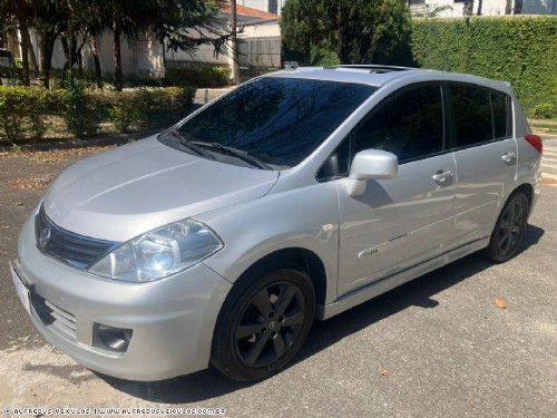 Nissan TIIDA SL 1.8 FLEX 2011/2012